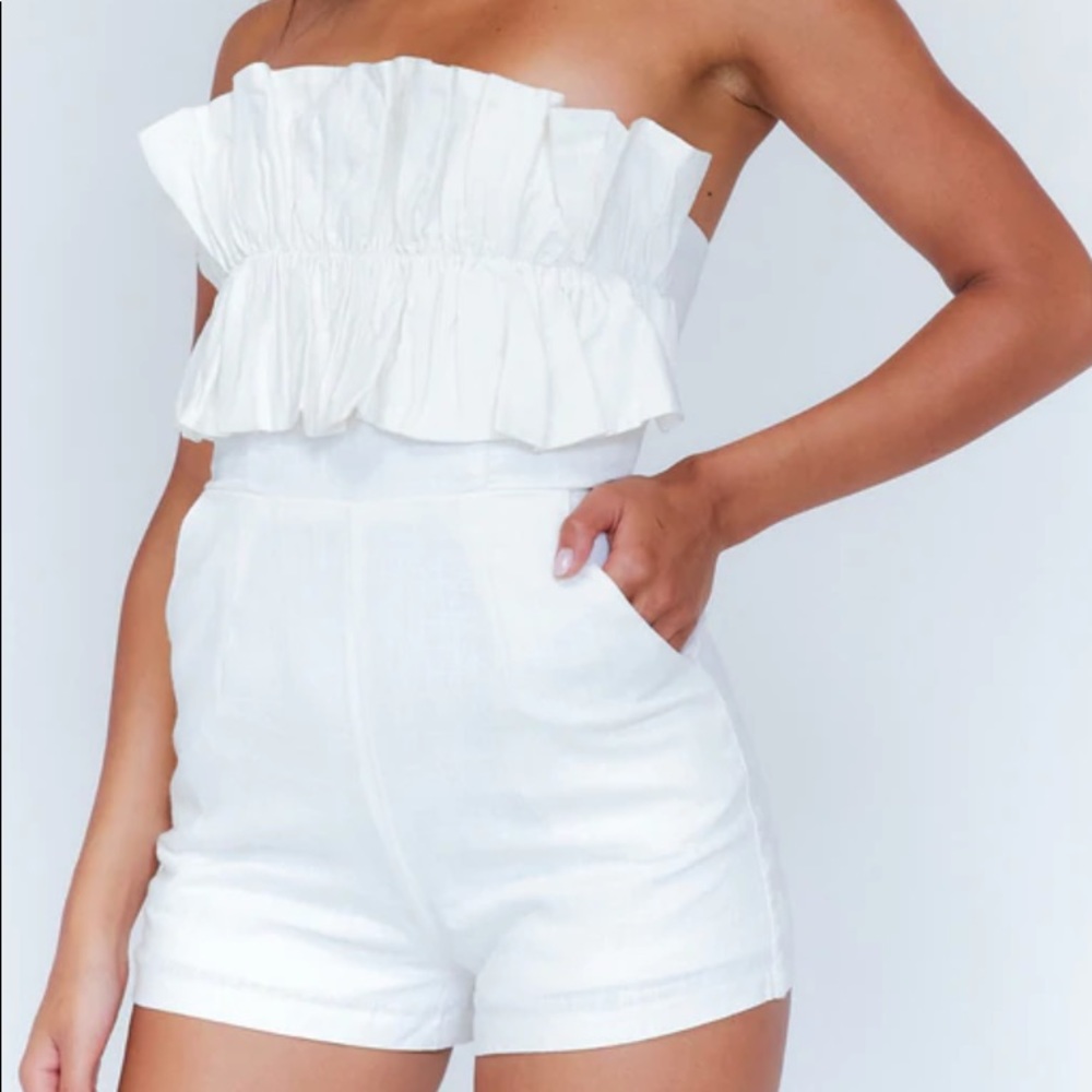 HUNTER MAE ROMPER WHITE- white ruffle Princess Polly romper size 6
